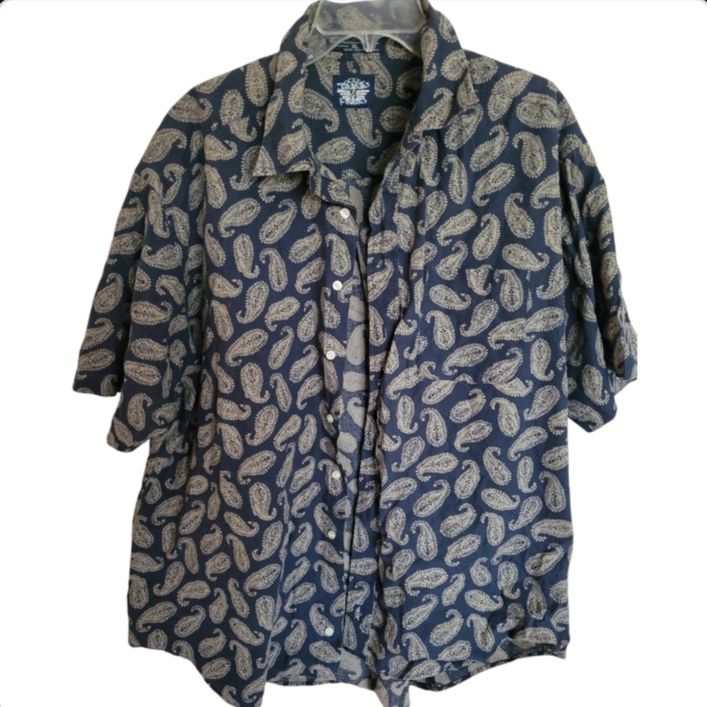 Men’s Dockers button down short sleeve shirt. XL